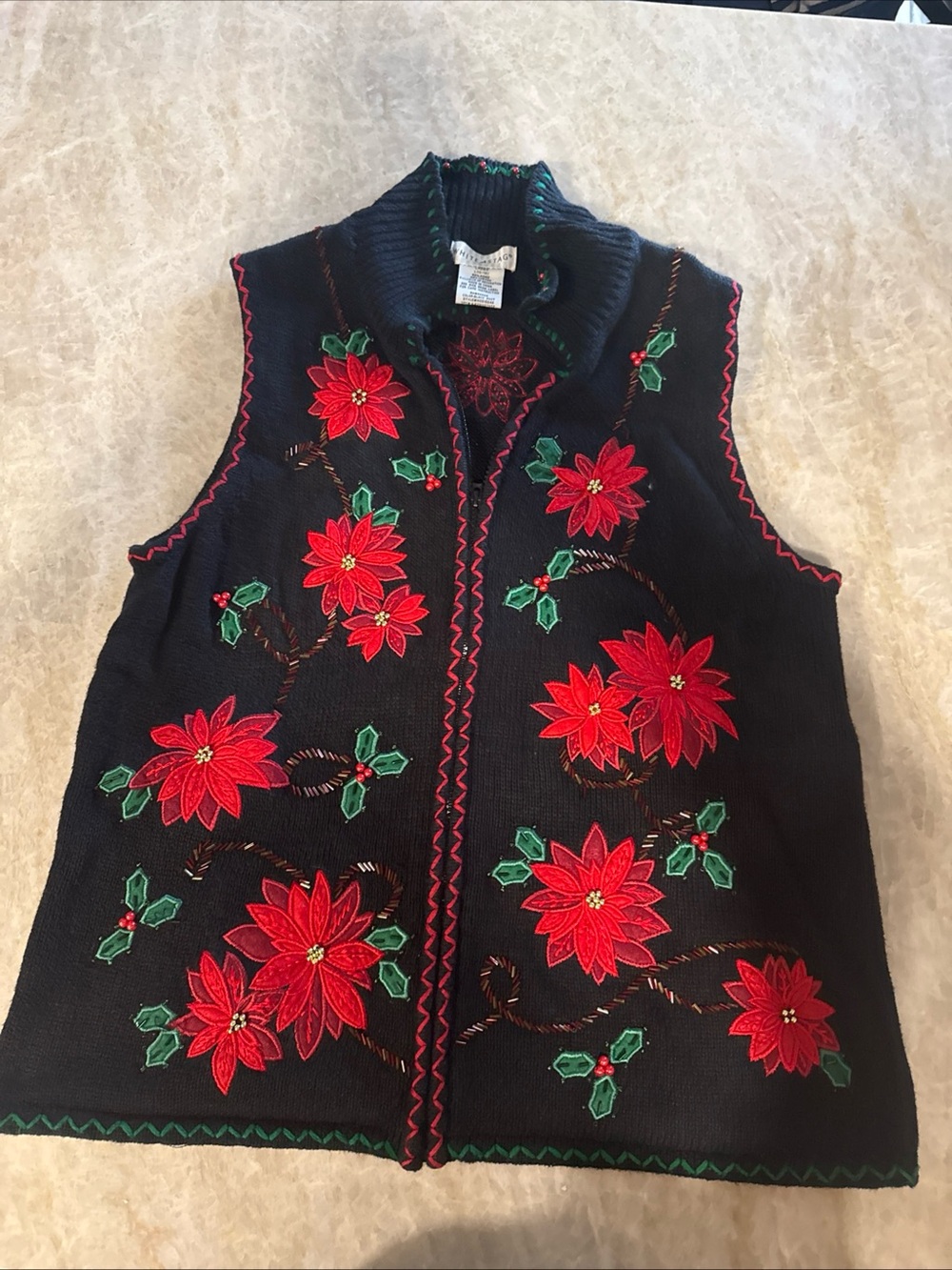 Vintage White Stag Embroidered Poinsettia Christmas Vest, Zip up in EUC Lg